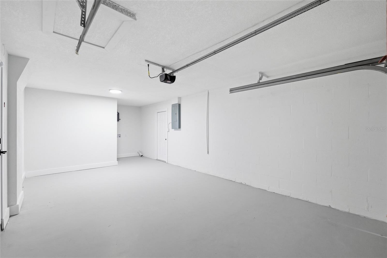 HILLANDALE - Residential