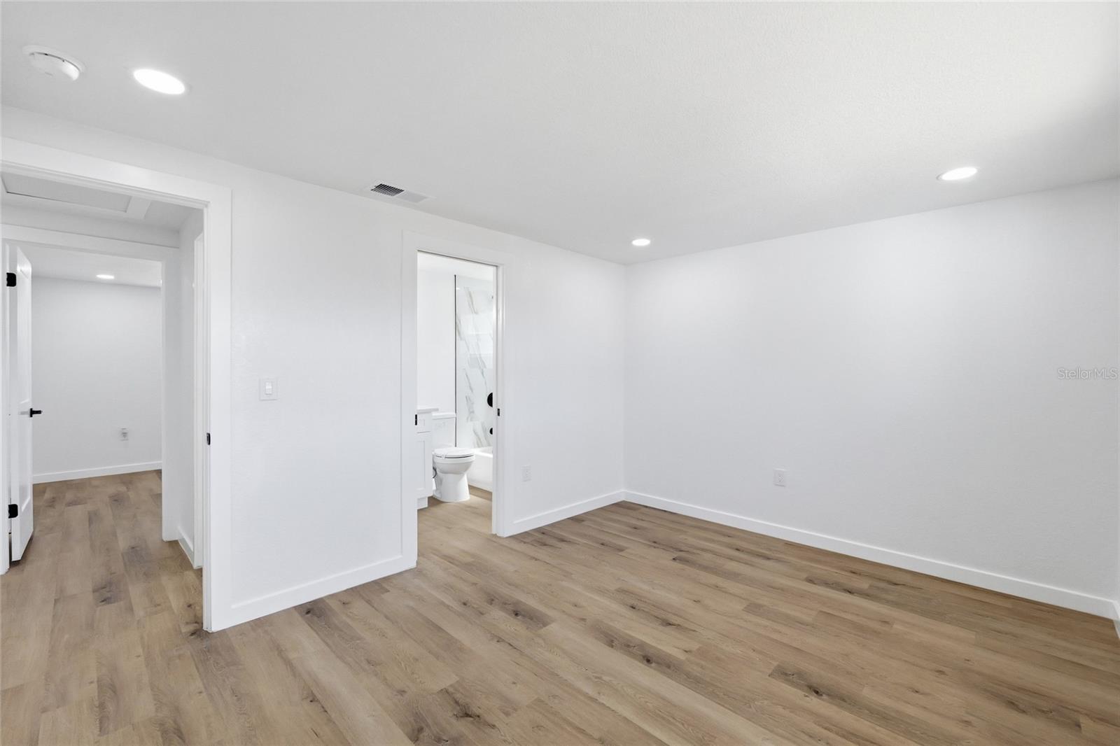 HILLANDALE - Residential