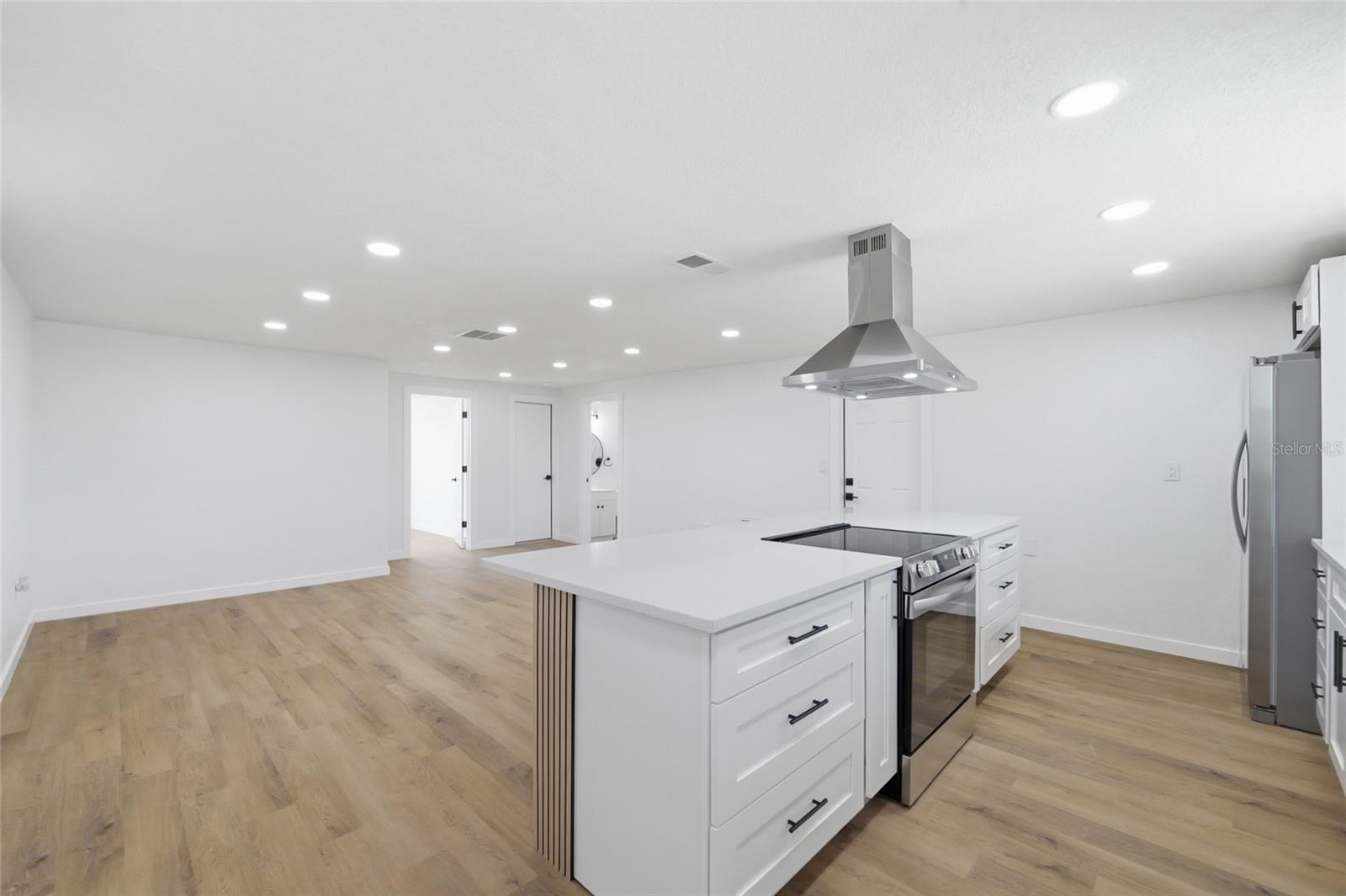 HILLANDALE - Residential