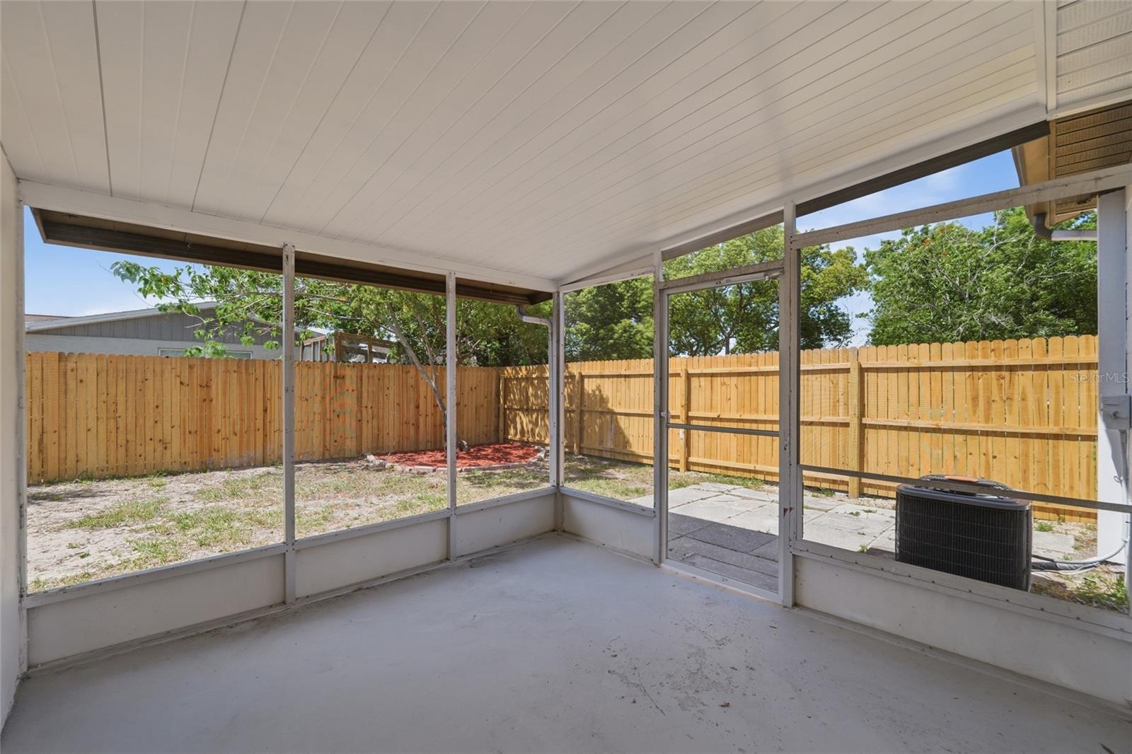 HILLANDALE - Residential