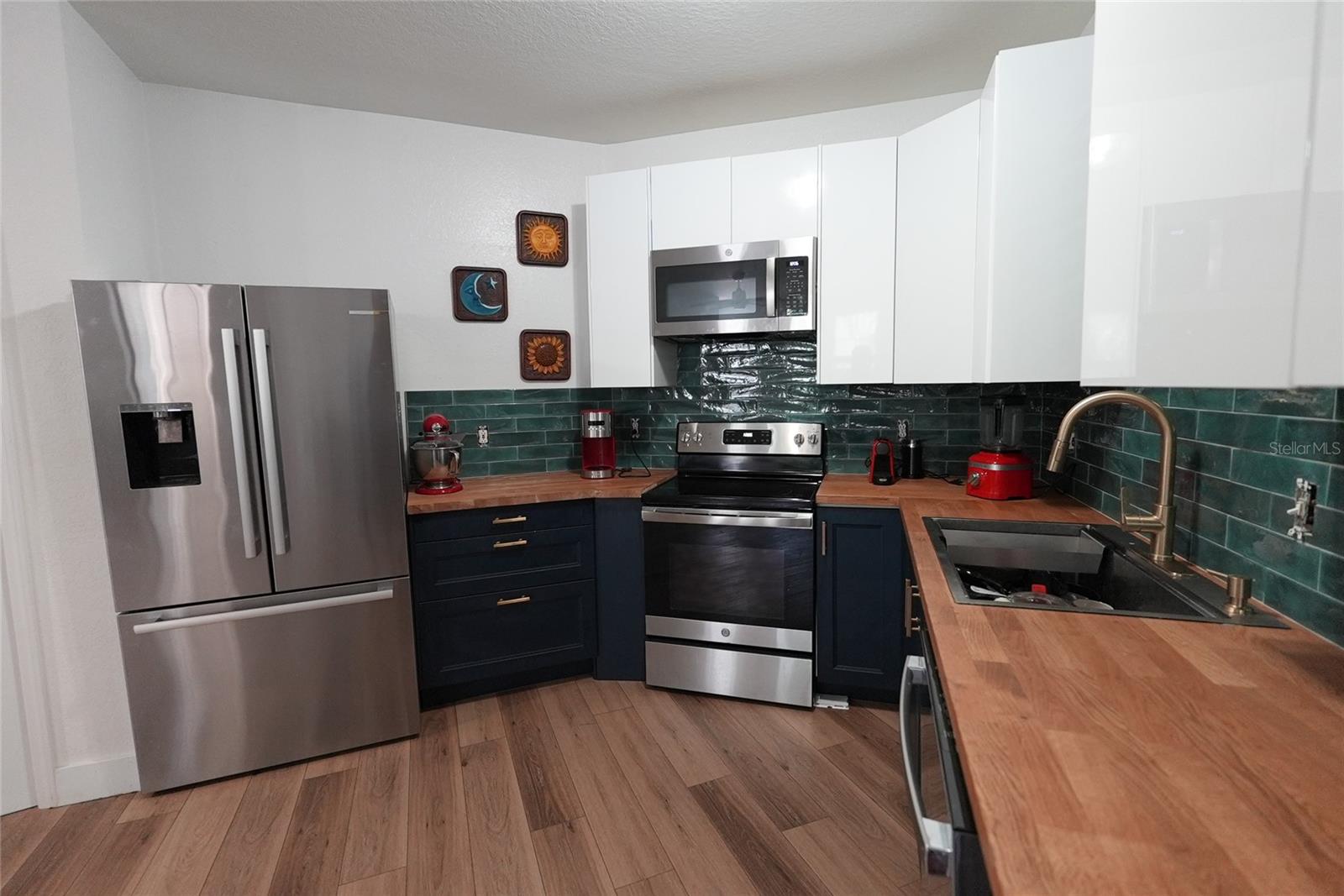911 N ORANGE AVENUE 248