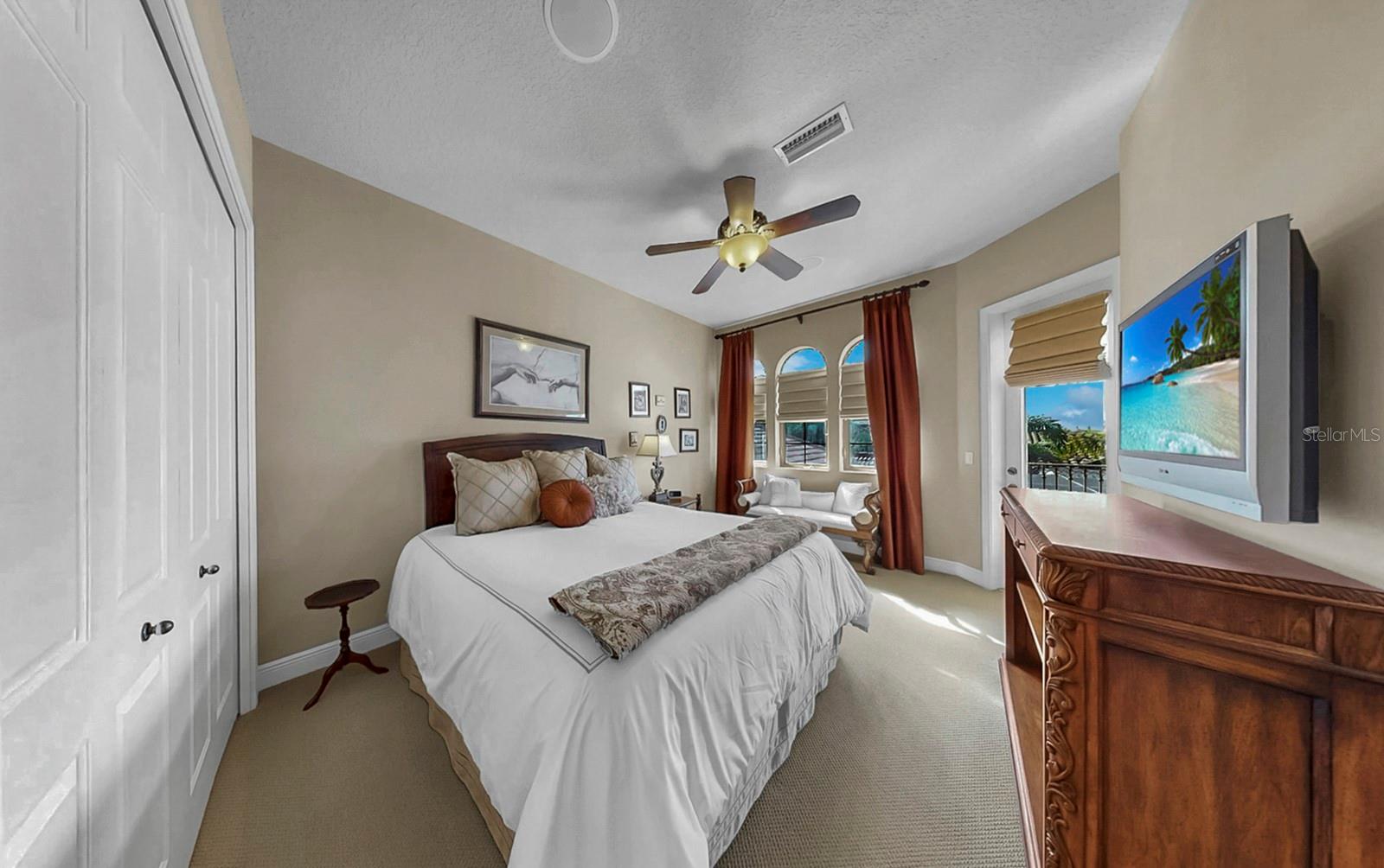 MIRABAY PH 2A-4 - Residential