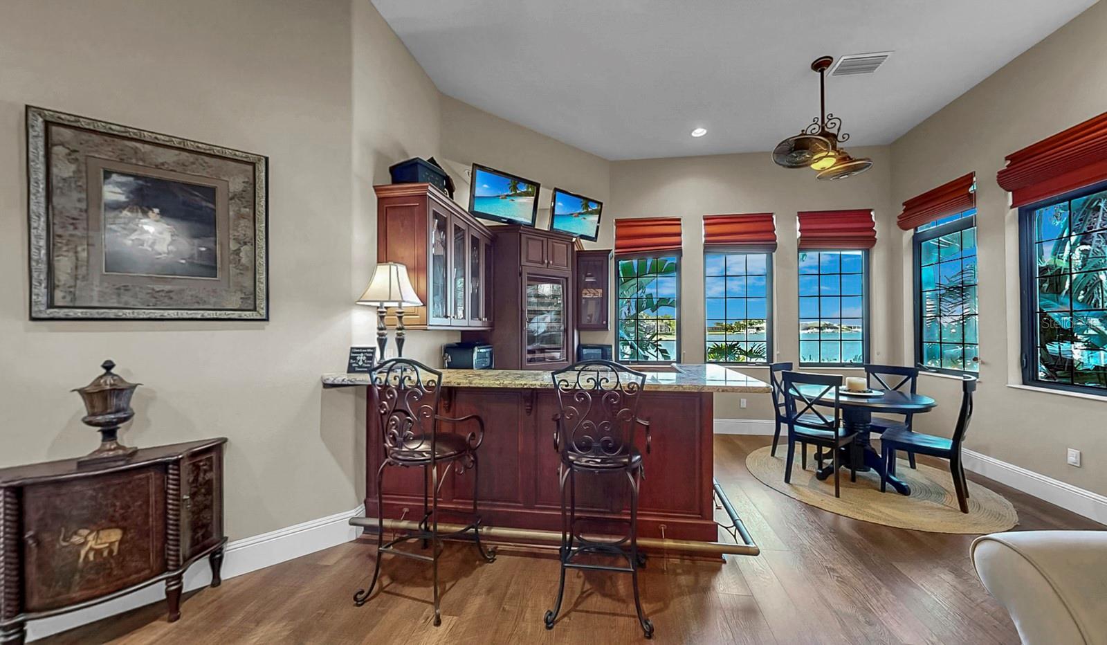 MIRABAY PH 2A-4 - Residential