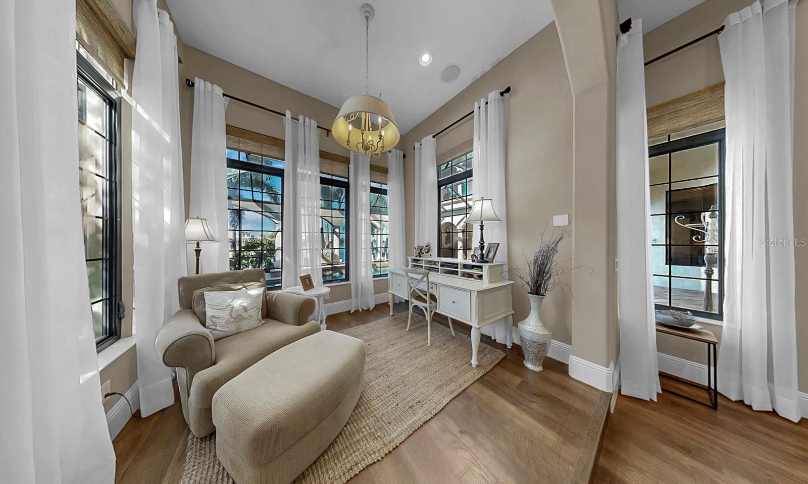 MIRABAY PH 2A-4 - Residential