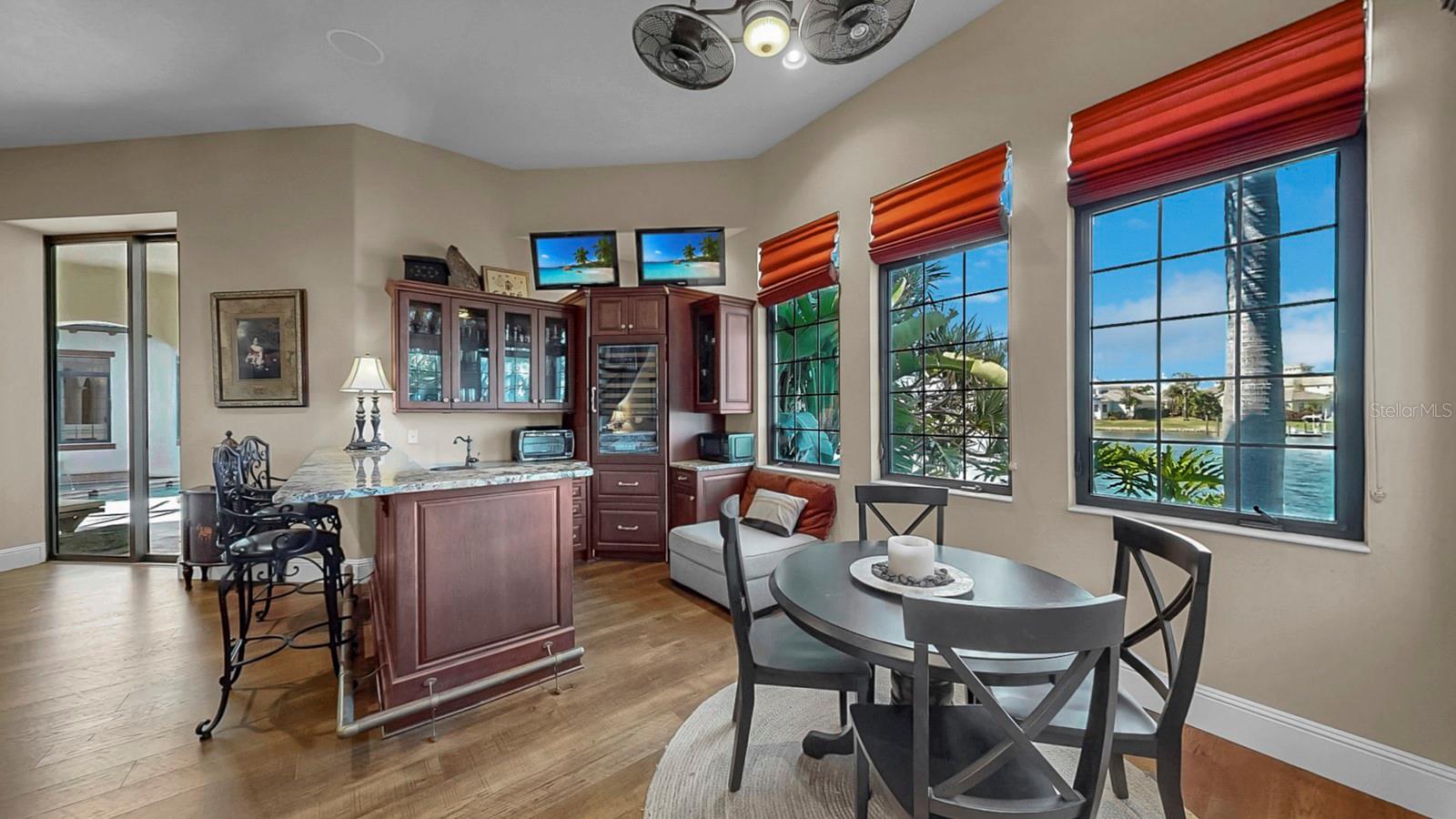 MIRABAY PH 2A-4 - Residential