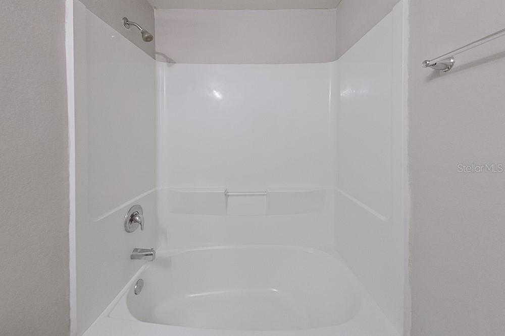 VISTANNA VILLAS - Residential Lease