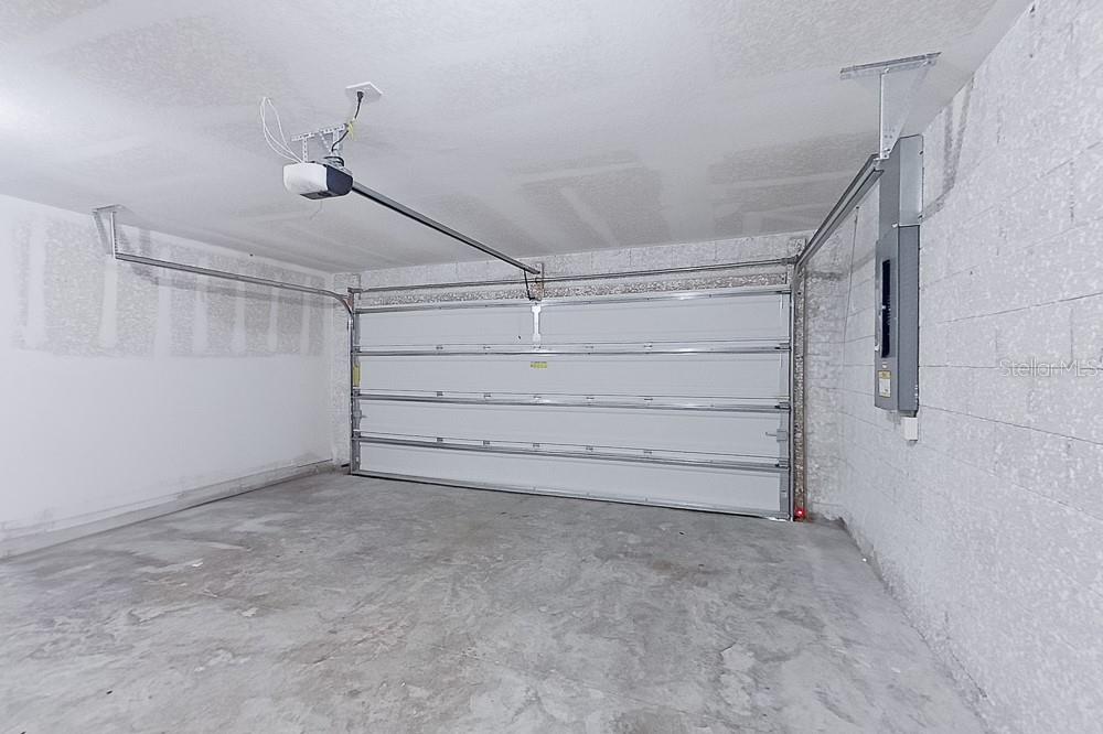 VISTANNA VILLAS - Residential Lease