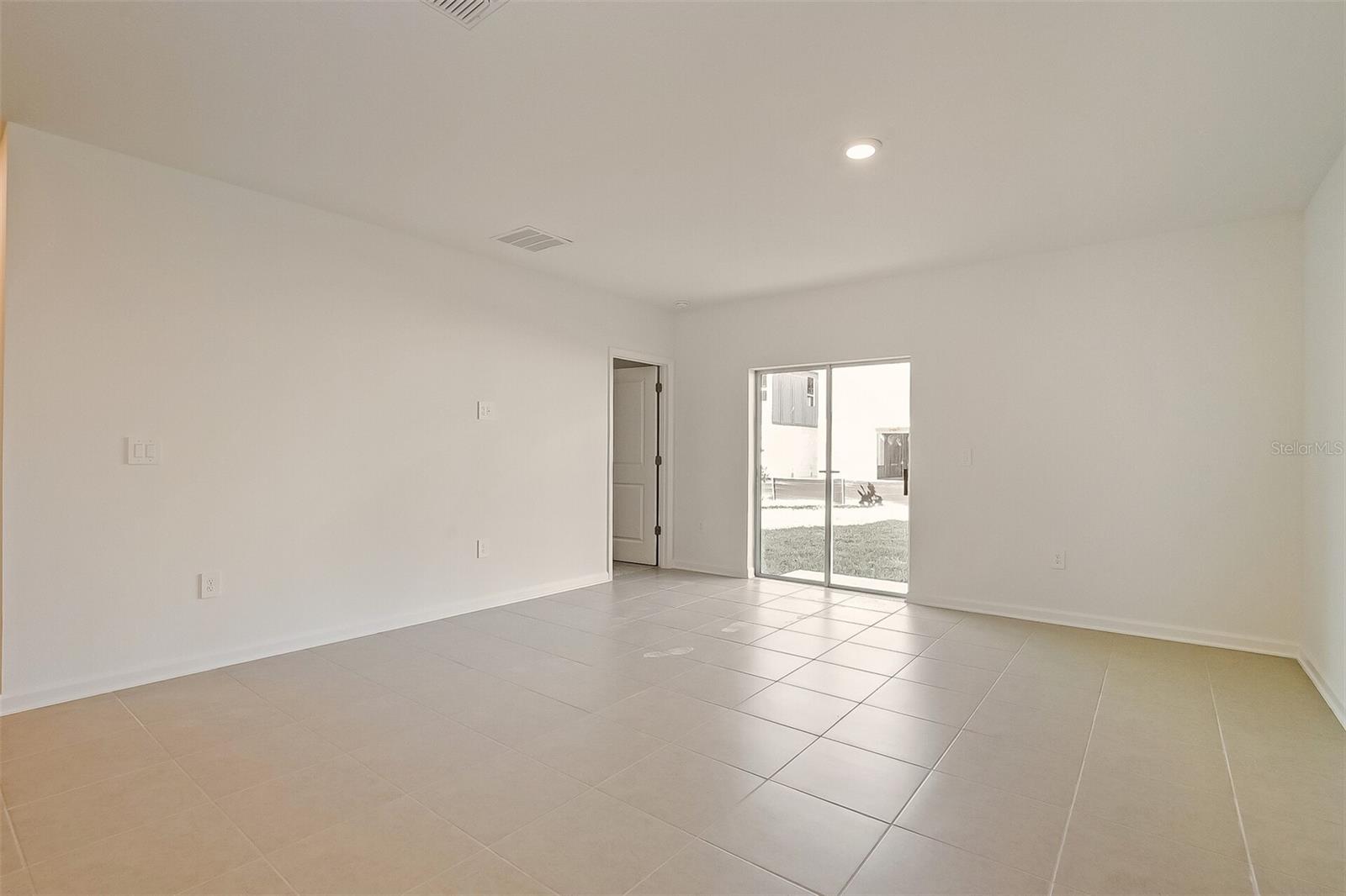 CROSSWINDS EAST PH 1 - Residential Lease