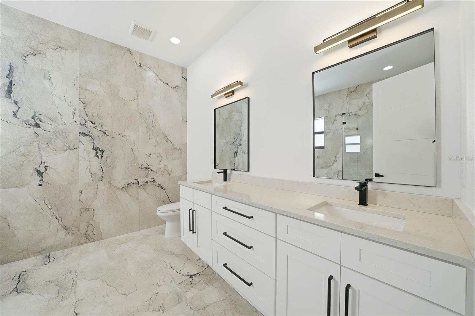 ARCADIAN HEIGHTS - Residential