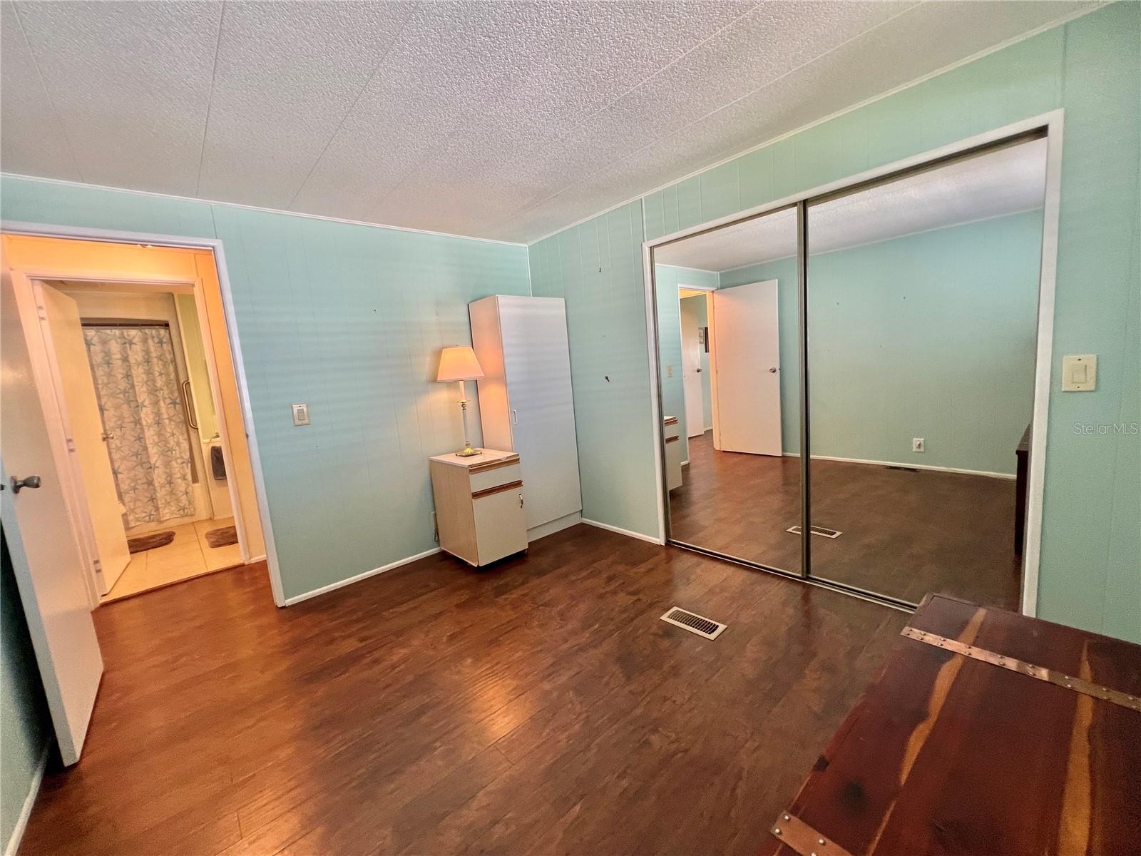 HAWTHORNE AT LEESBURG A COOP - Residential