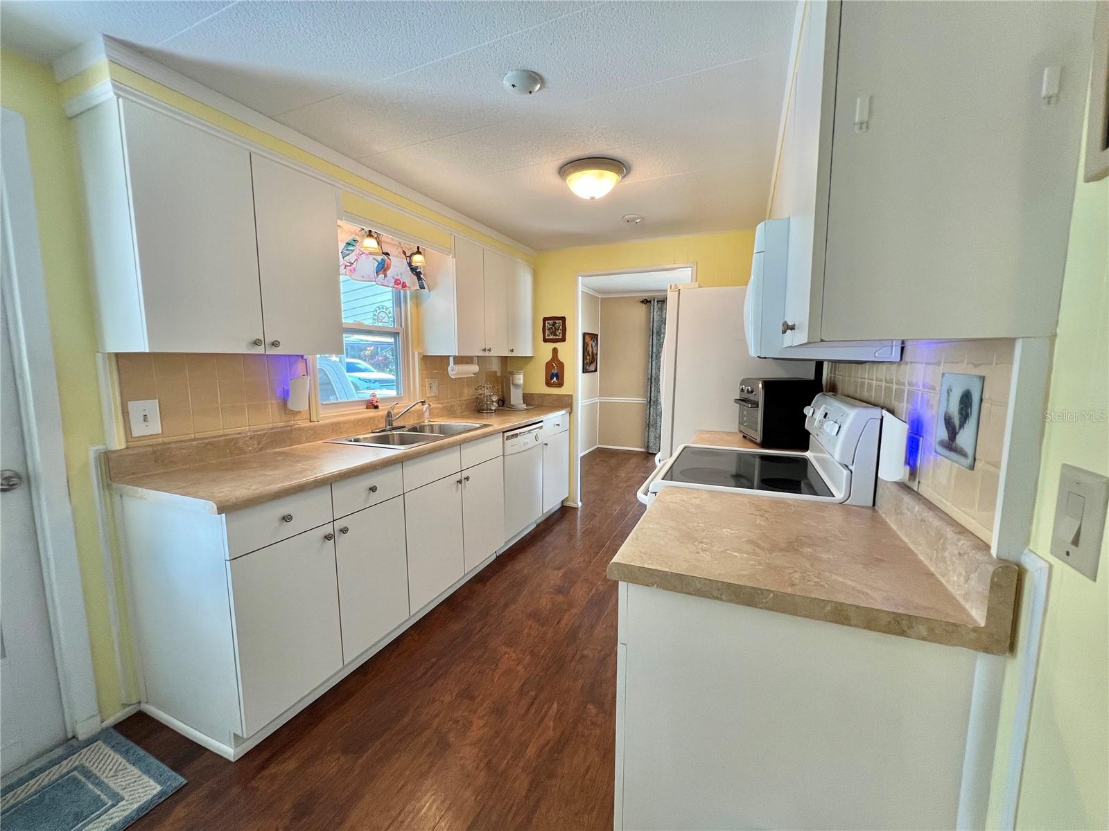 HAWTHORNE AT LEESBURG A COOP - Residential