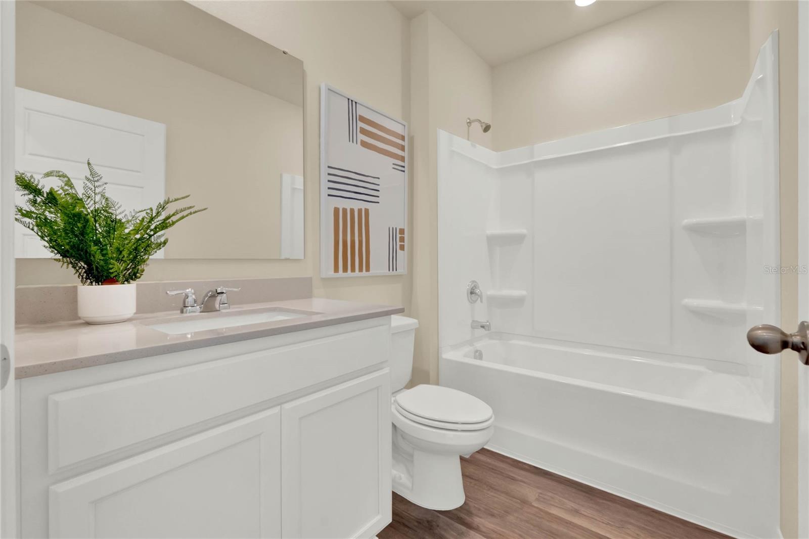 MAGNOLIA POINTE - Residential