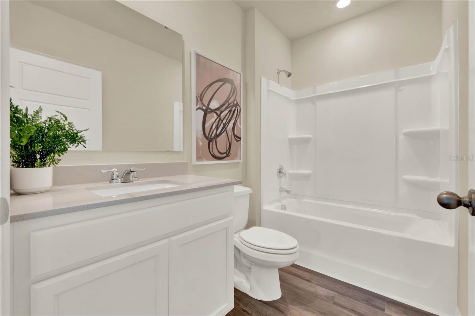 MAGNOLIA POINTE - Residential