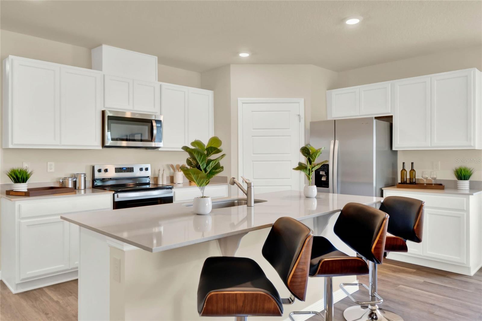 MAGNOLIA POINTE - Residential
