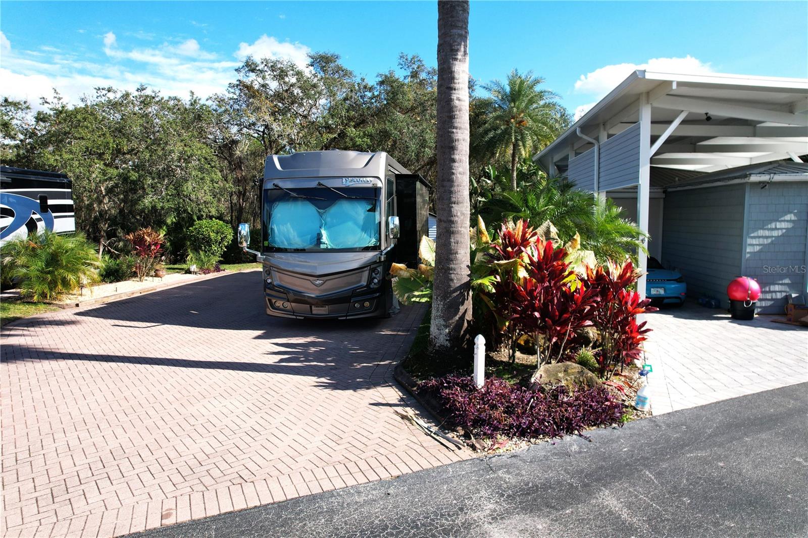 DEER CREEK GOLF & TENNIS RV RESORT - Land