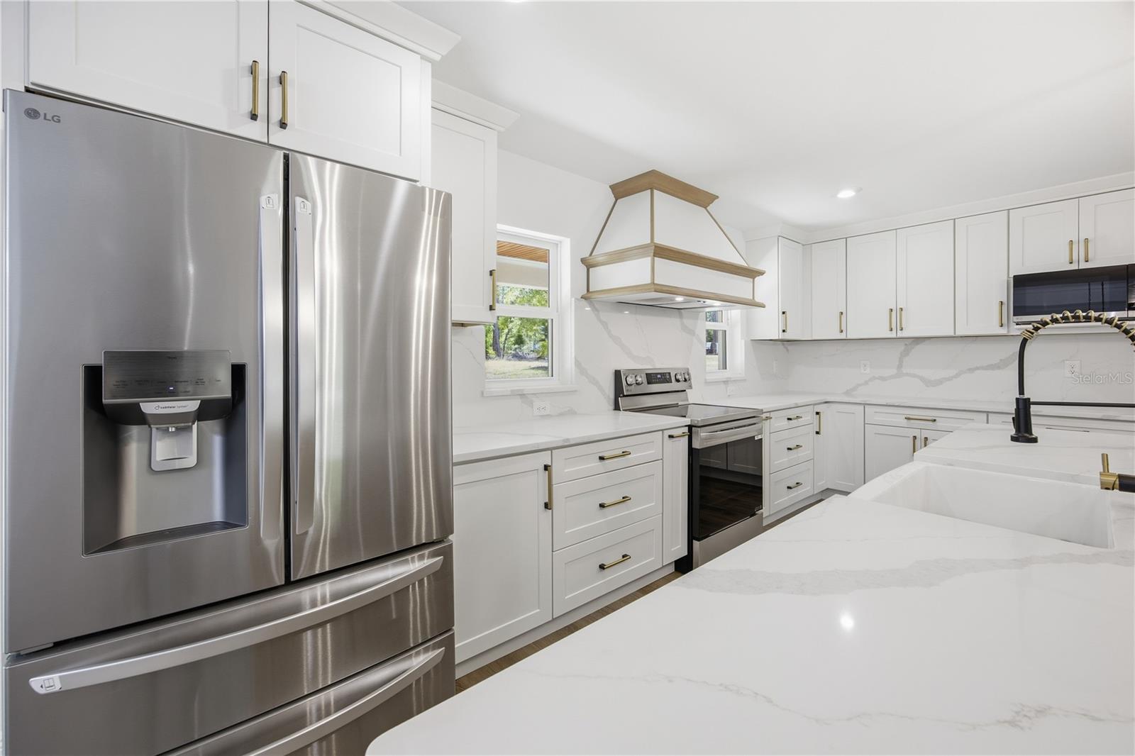 ROLLING HILLS 03 - Residential