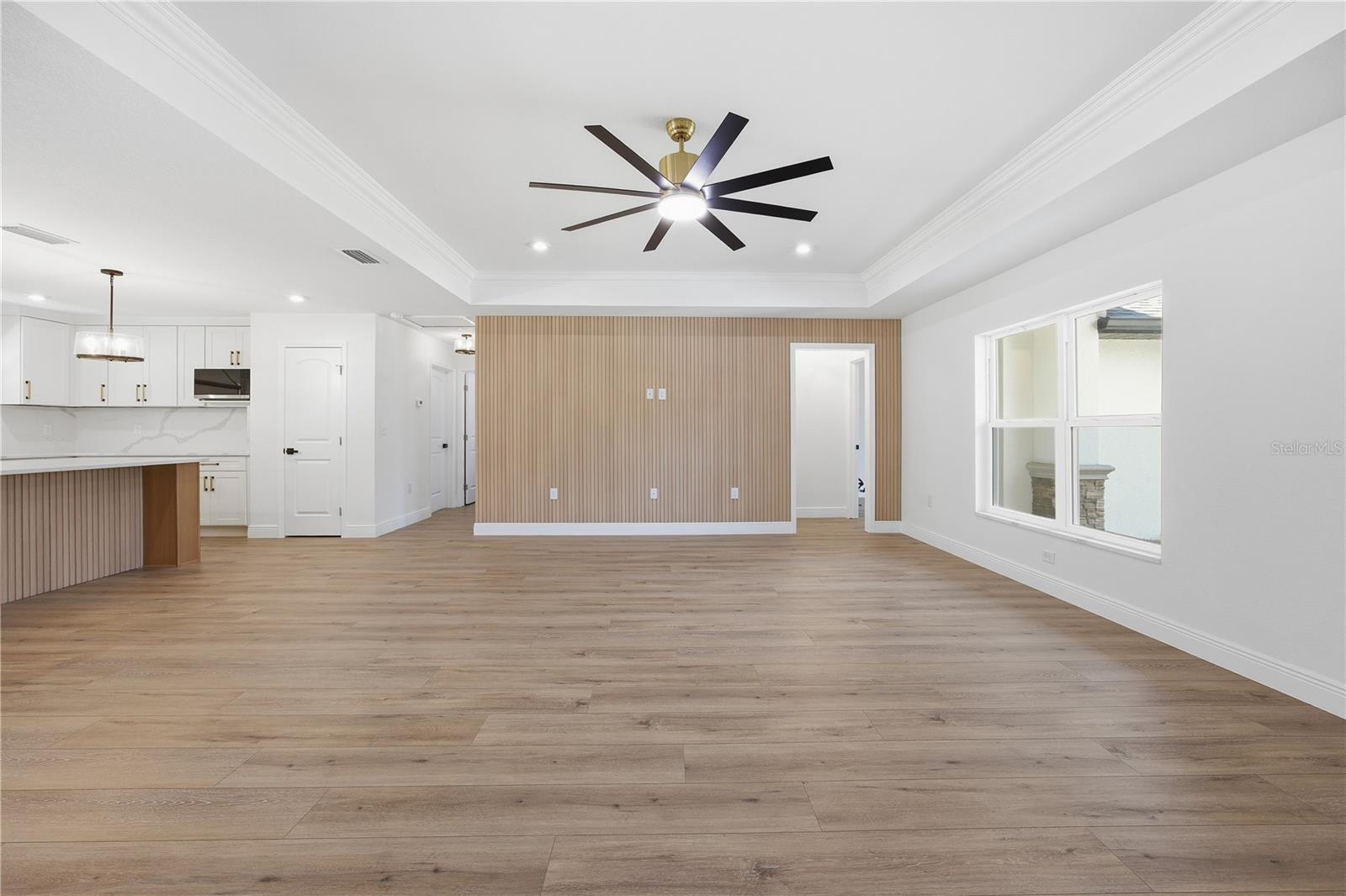 ROLLING HILLS 03 - Residential