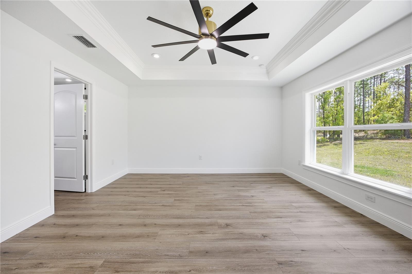 ROLLING HILLS 03 - Residential