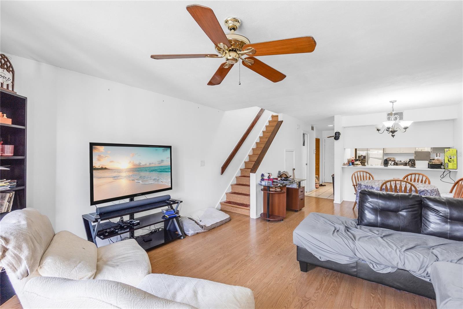 HORIZON TWNHS - Residential