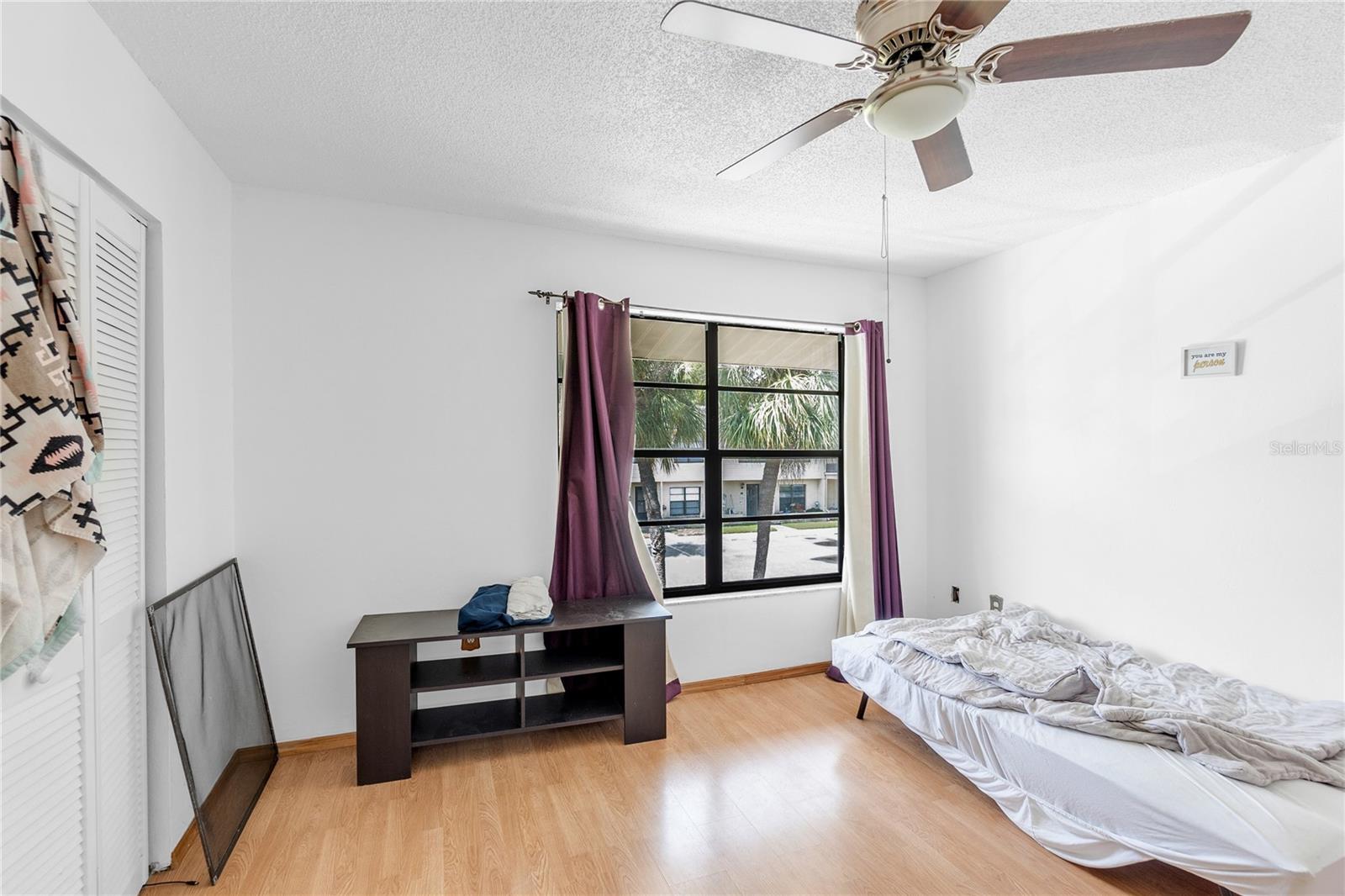 HORIZON TWNHS - Residential