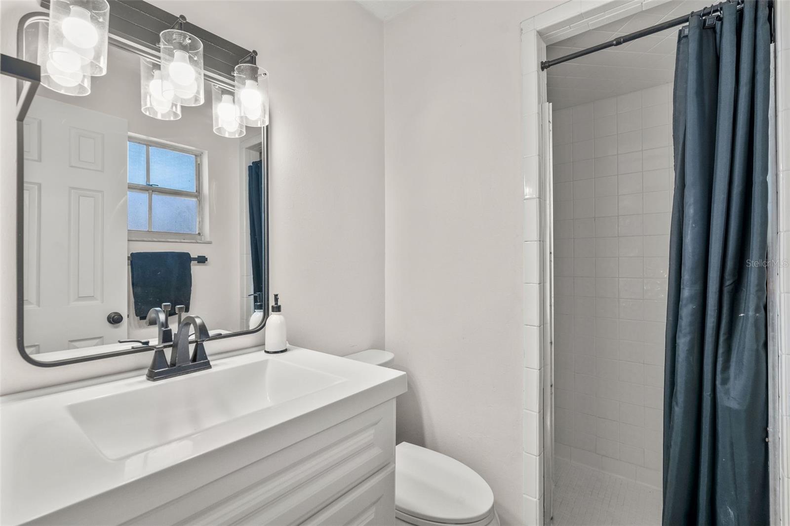 HICKORY HILL ACRES - Residential