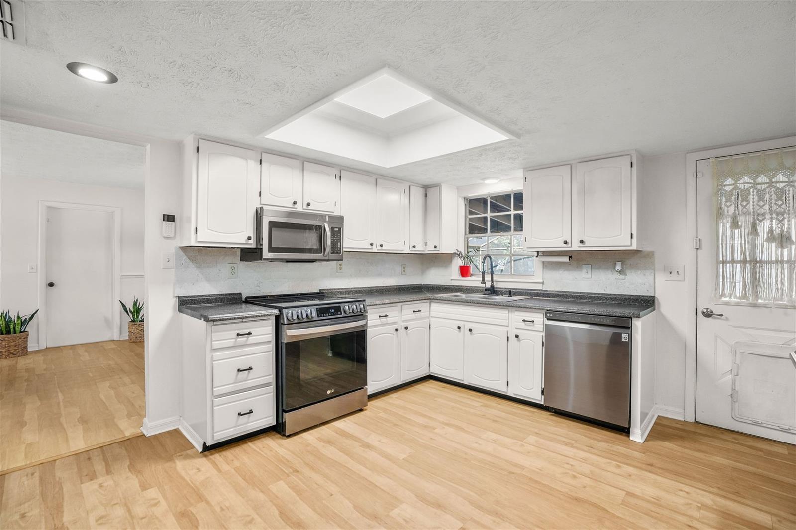 HICKORY HILL ACRES - Residential