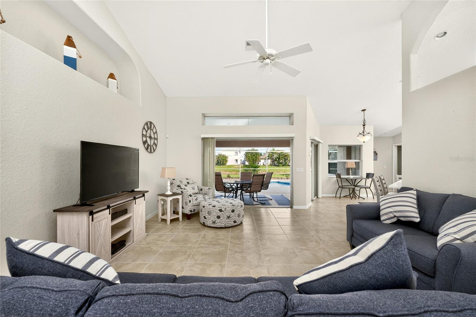 ROTONDA PINE VALLEY - Residential