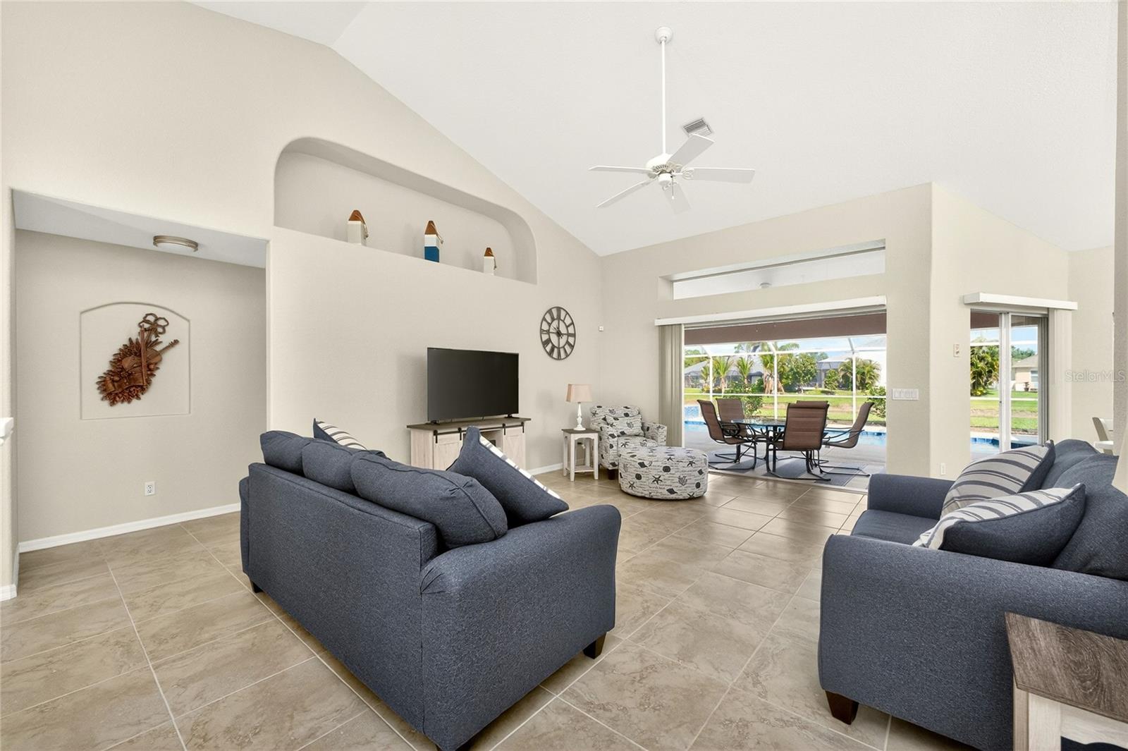 ROTONDA PINE VALLEY - Residential