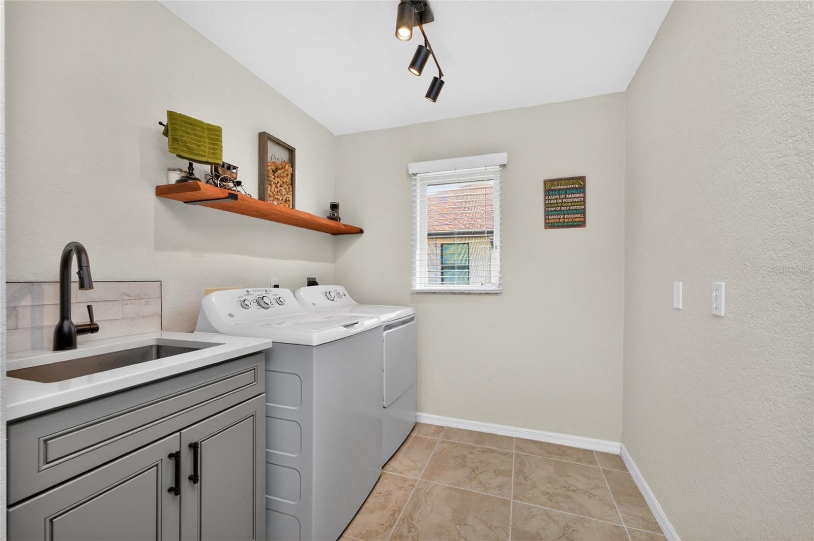 ROTONDA PINE VALLEY - Residential