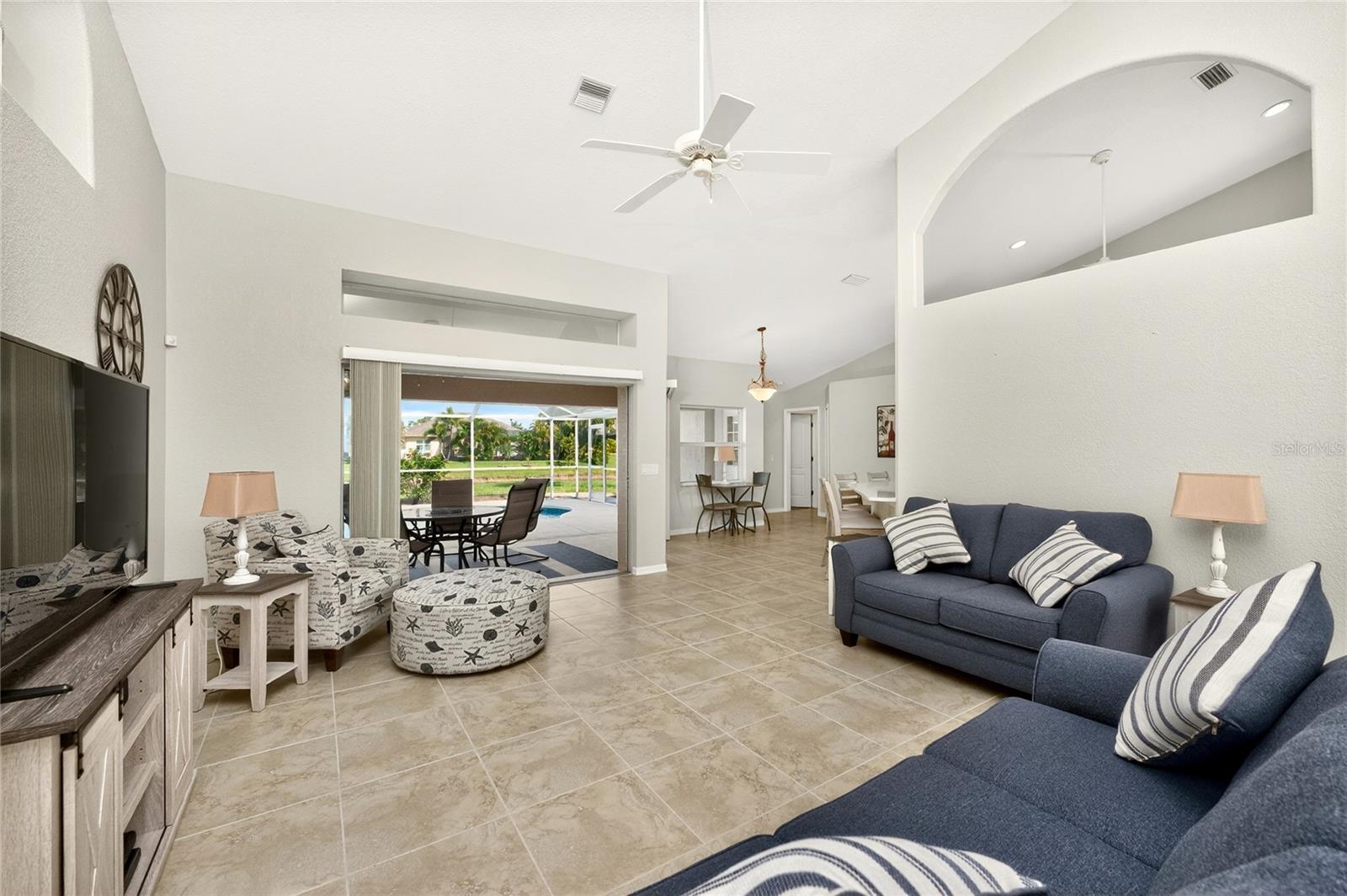 ROTONDA PINE VALLEY - Residential