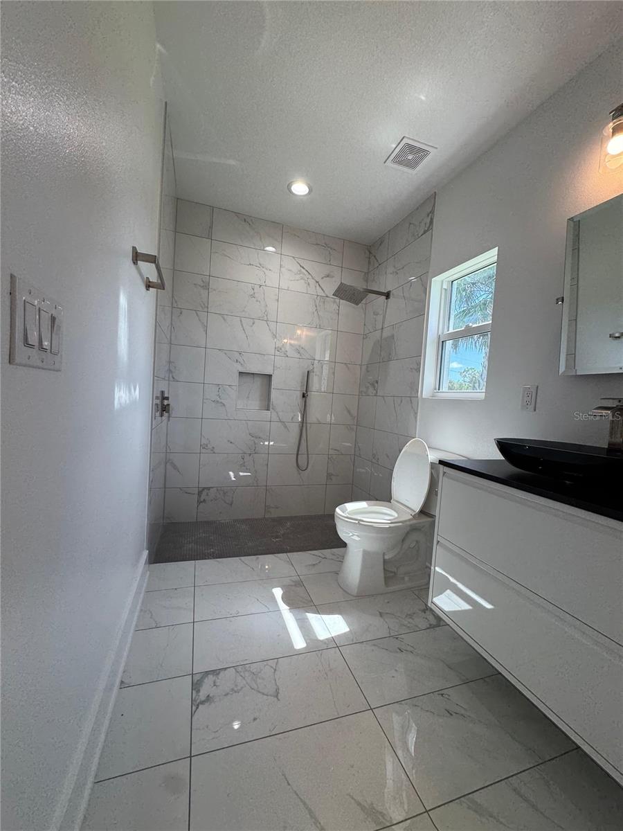 ROTONDA LAKES - Residential
