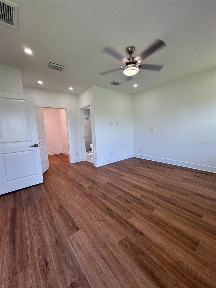 ROTONDA LAKES - Residential