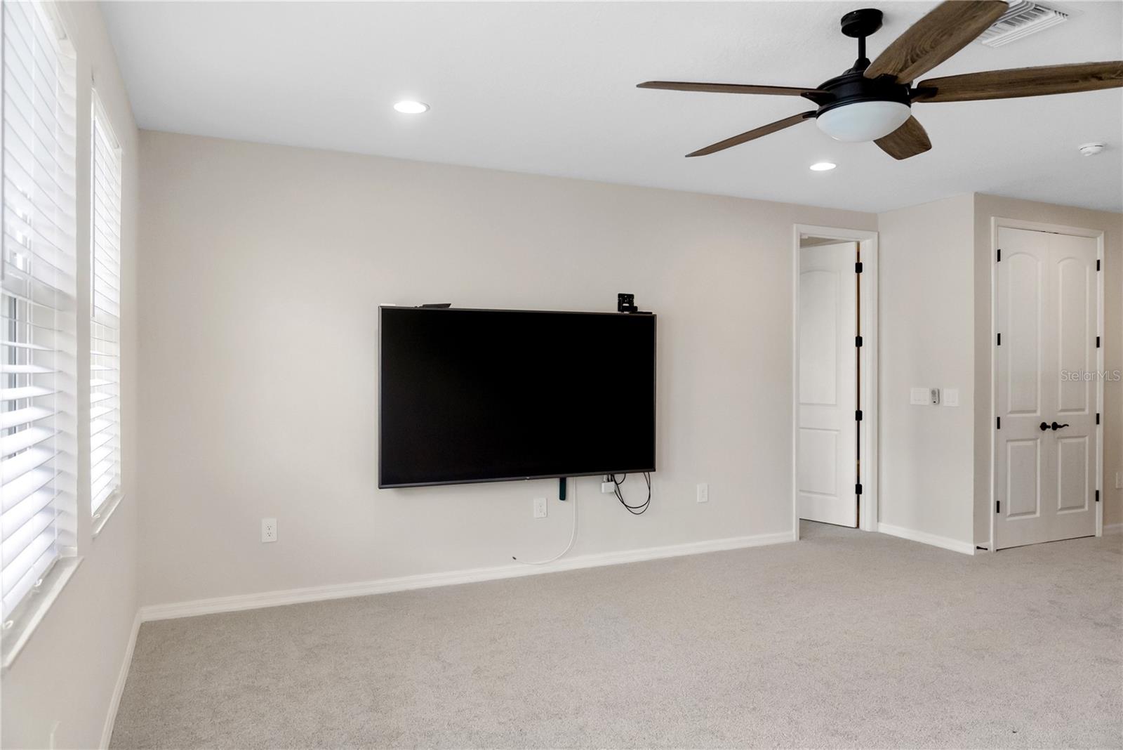 PROMENADE ESTATES PH II - Residential