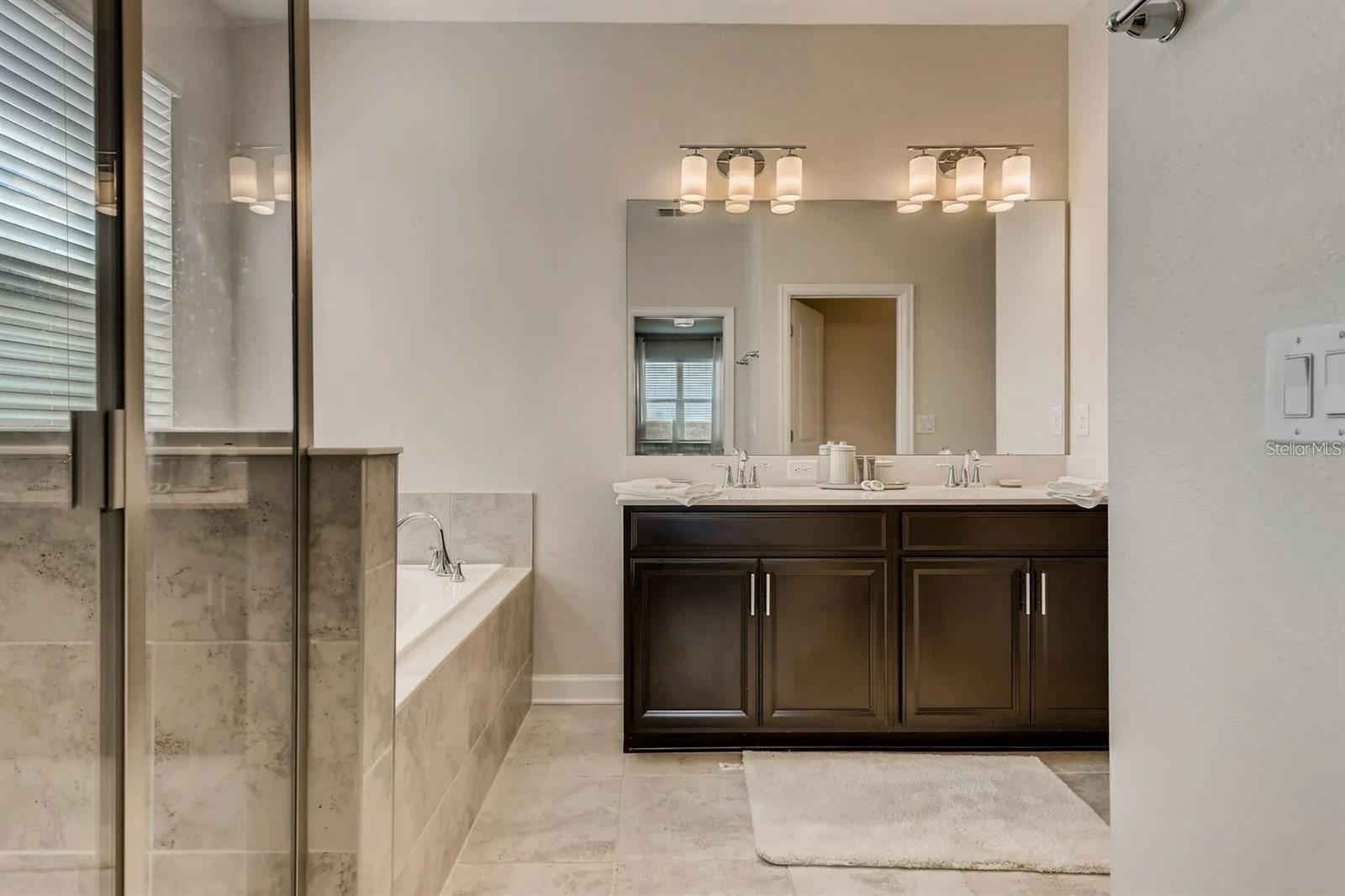 CHAMPIONSGATE CONDO PH 18 - Residential Lease