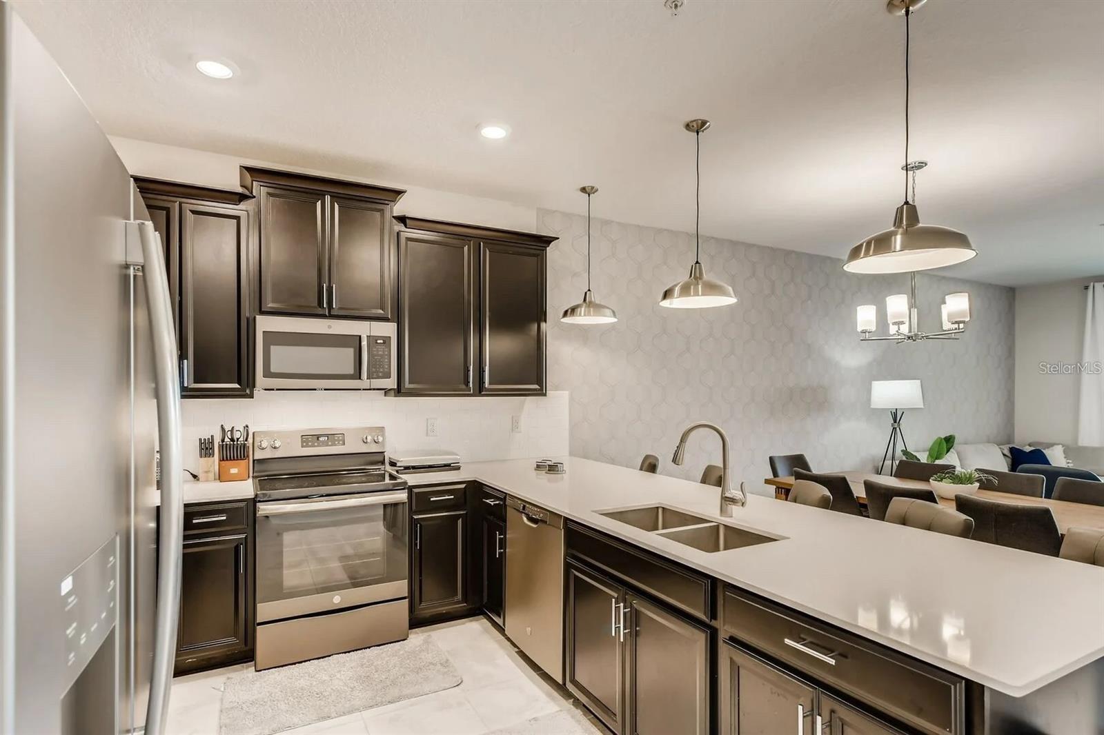 CHAMPIONSGATE CONDO PH 18 - Residential Lease