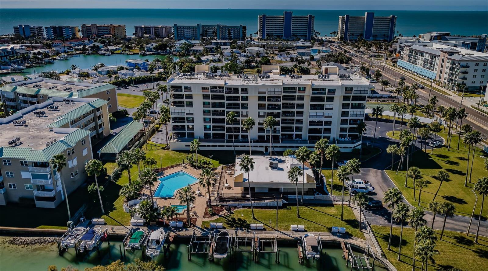 BOCA VISTA CONDOMINUM - Residential