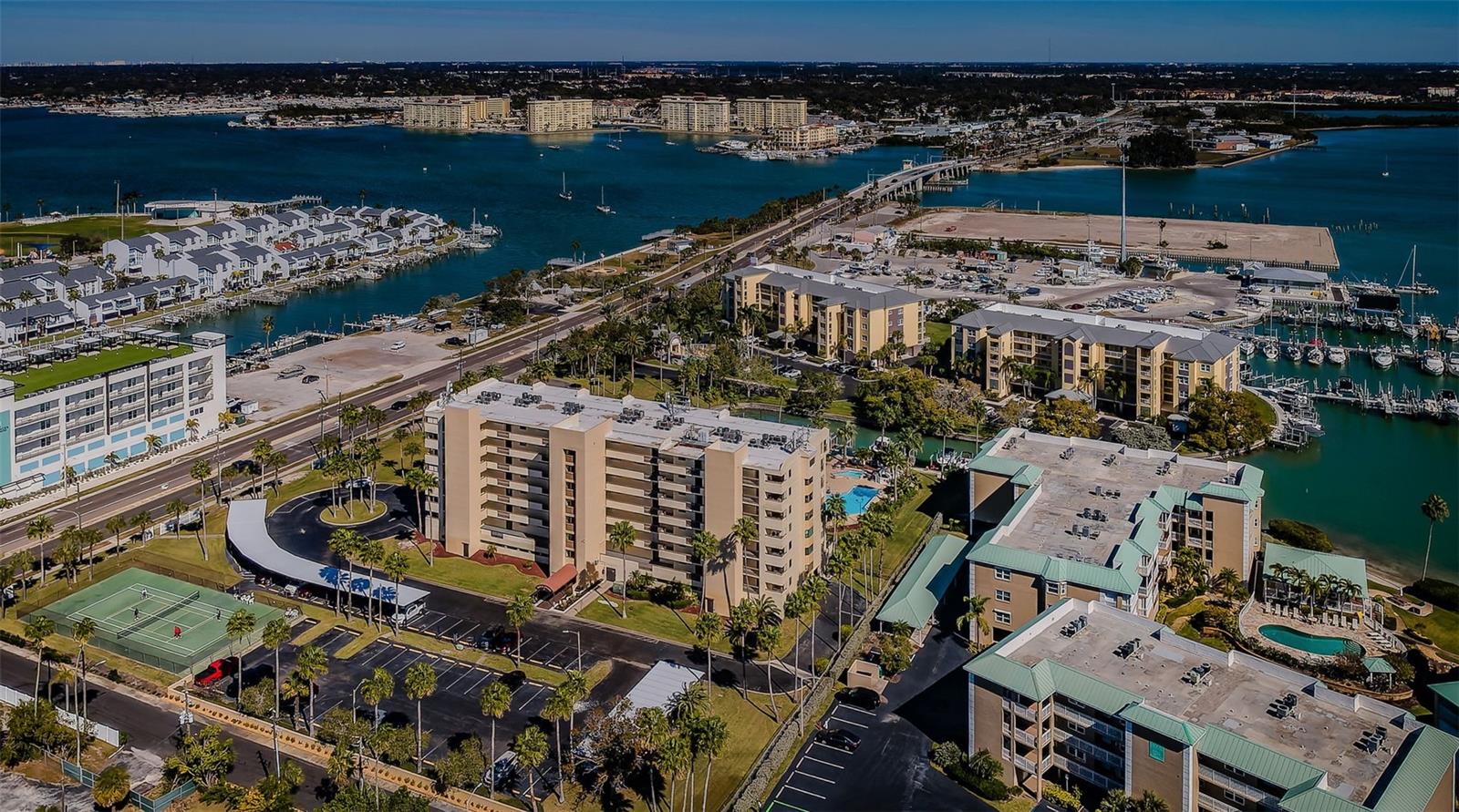 BOCA VISTA CONDOMINUM - Residential