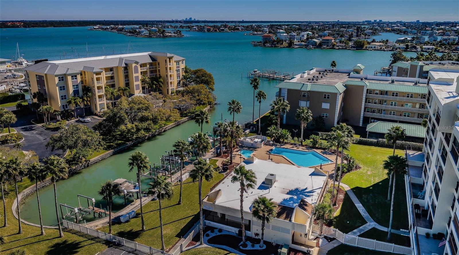 BOCA VISTA CONDOMINUM - Residential