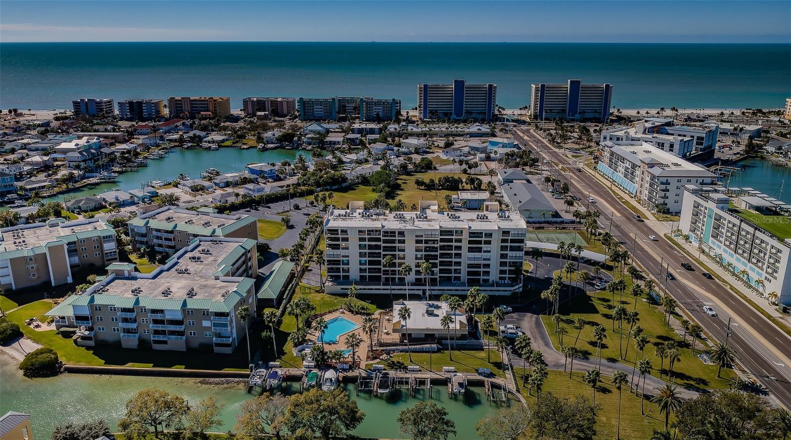 BOCA VISTA CONDOMINUM - Residential