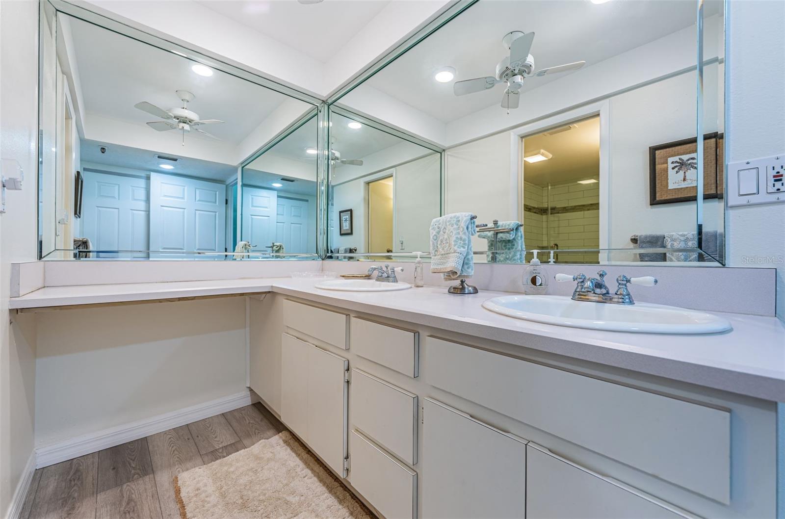 BOCA VISTA CONDOMINUM - Residential