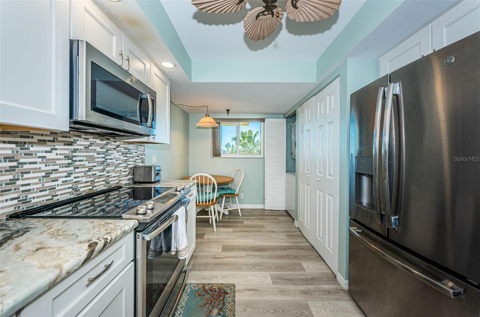 BOCA VISTA CONDOMINUM - Residential