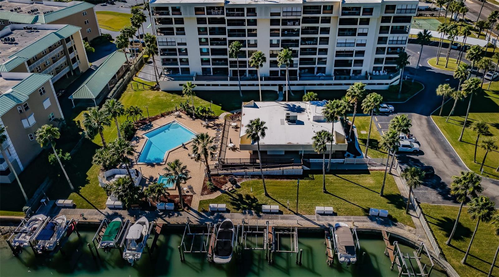 BOCA VISTA CONDOMINUM - Residential