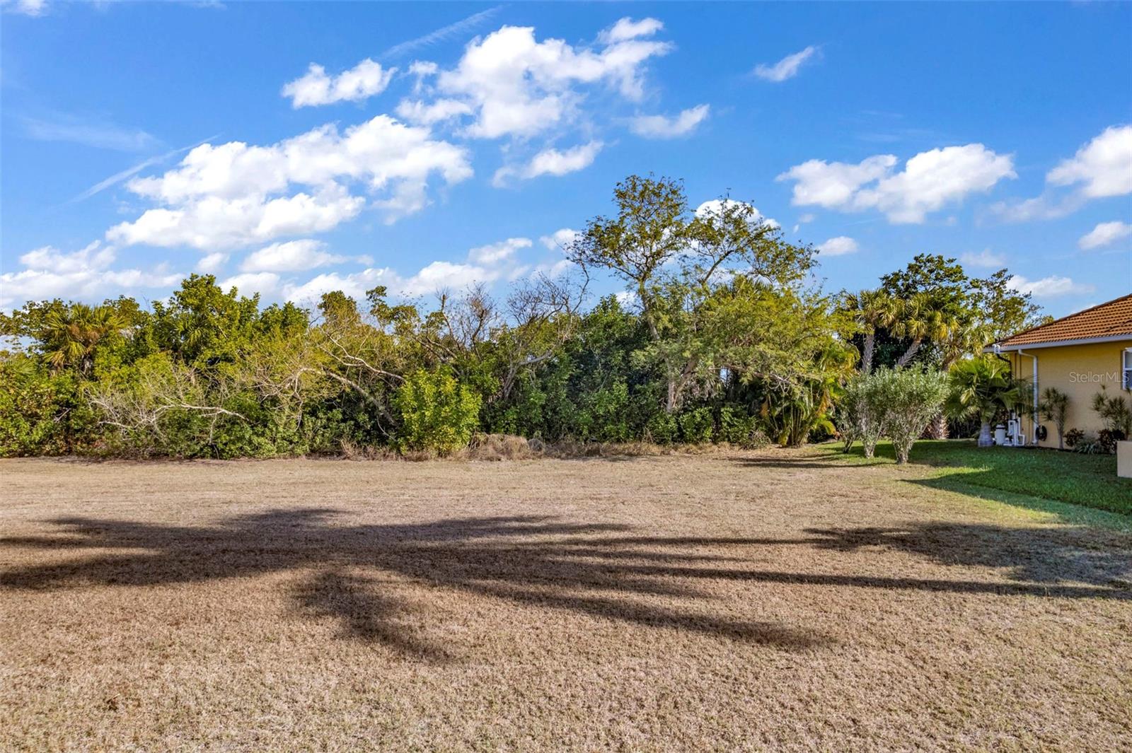 PUNTA GORDA ISLES SEC 12 - Land