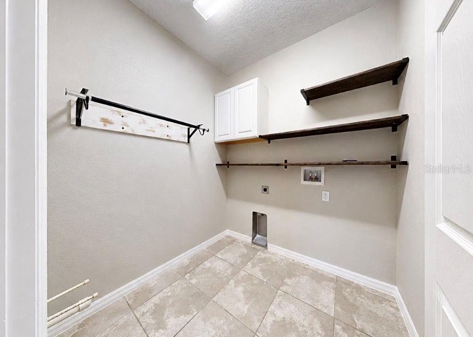 DOVER GROVES - Residential
