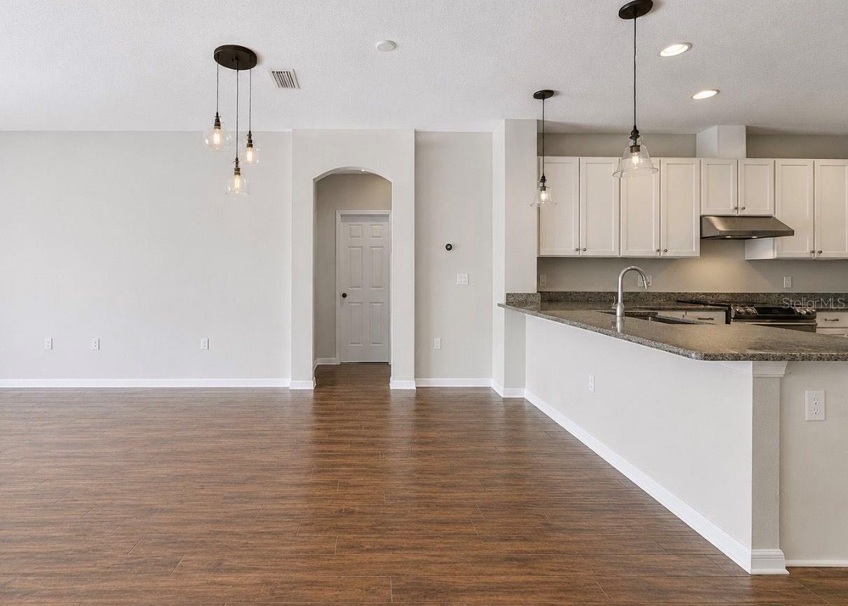 DOVER GROVES - Residential