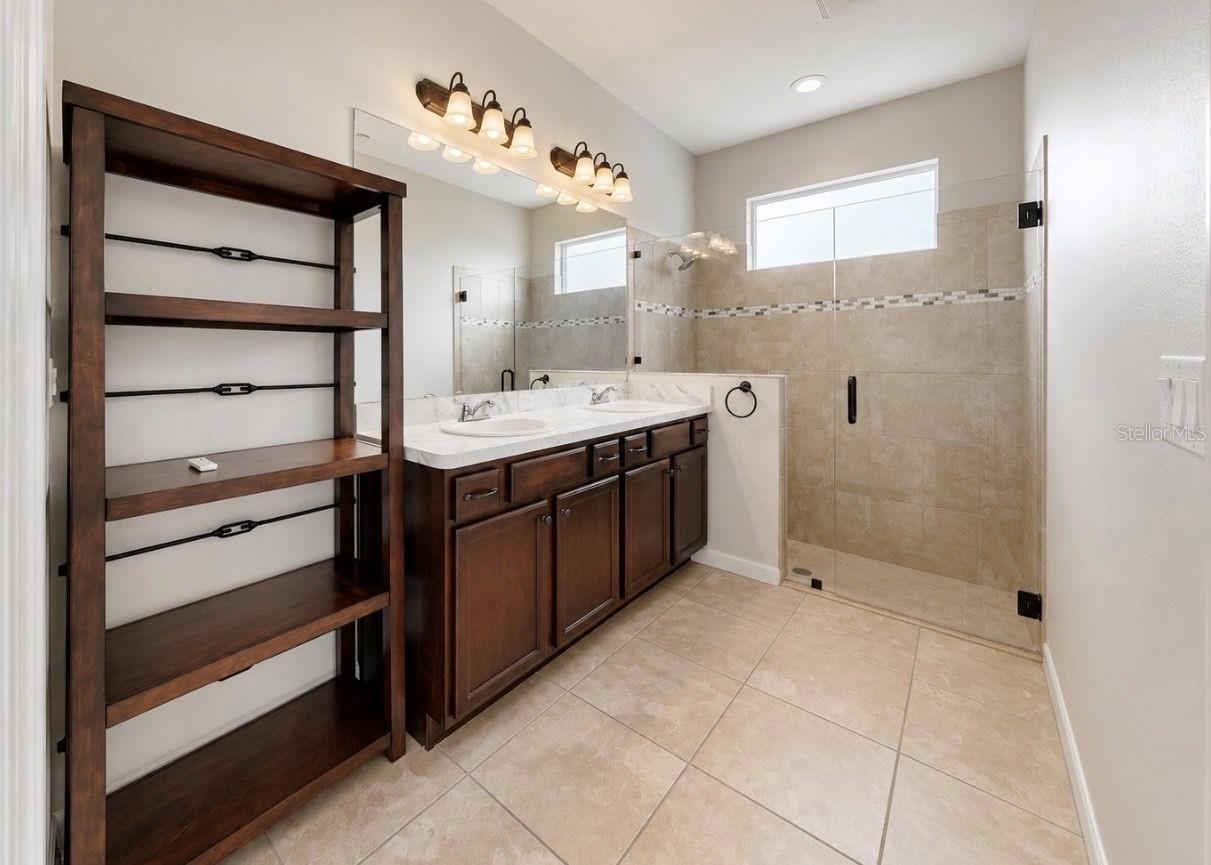 DOVER GROVES - Residential