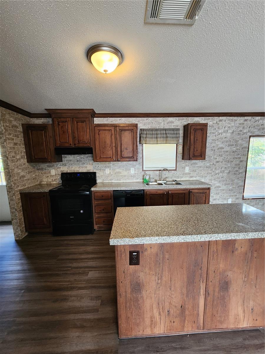 PARKWOOD ACRES - Residential