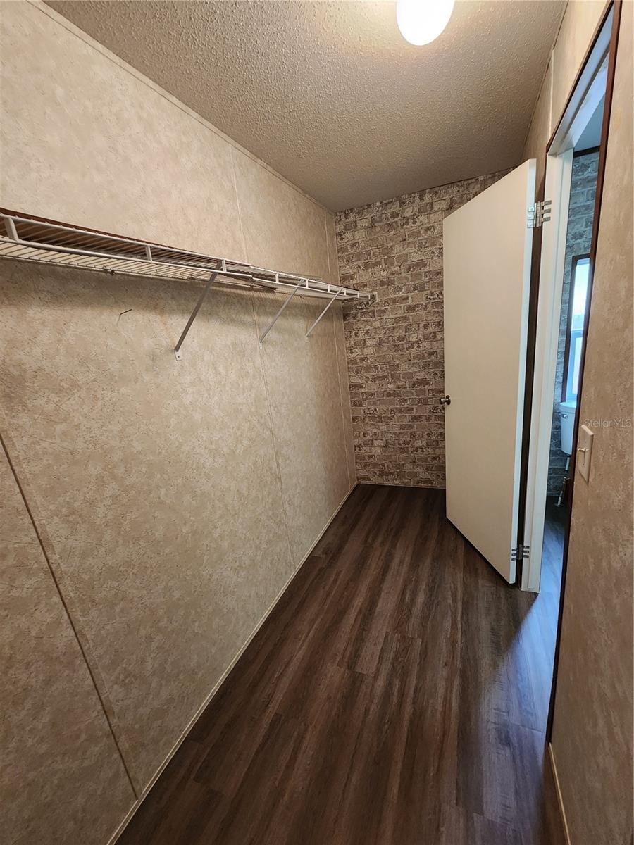 PARKWOOD ACRES - Residential