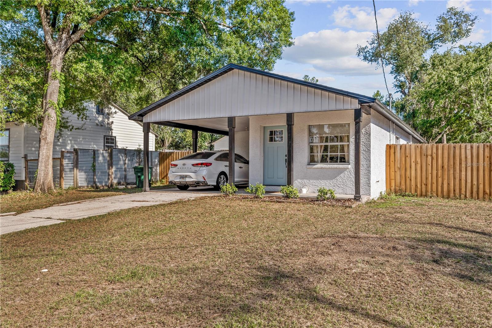 112 W STANLEY STREET