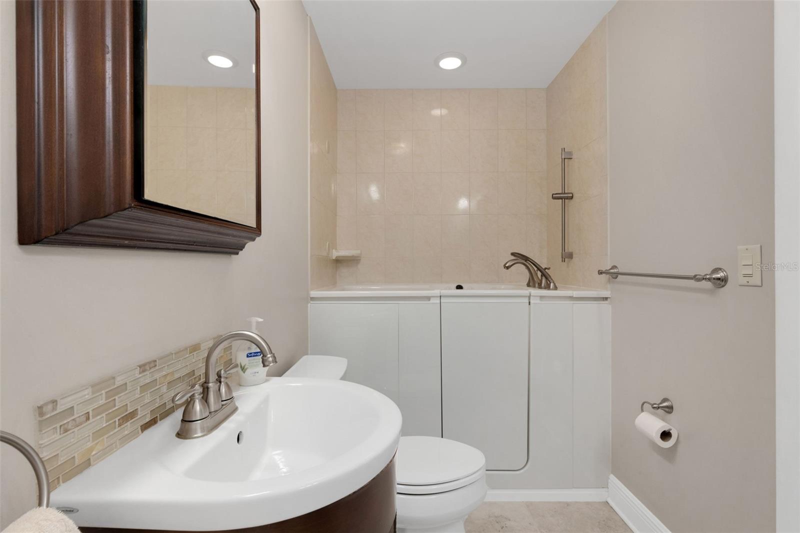 PINEHURST VILLAGE - Residential